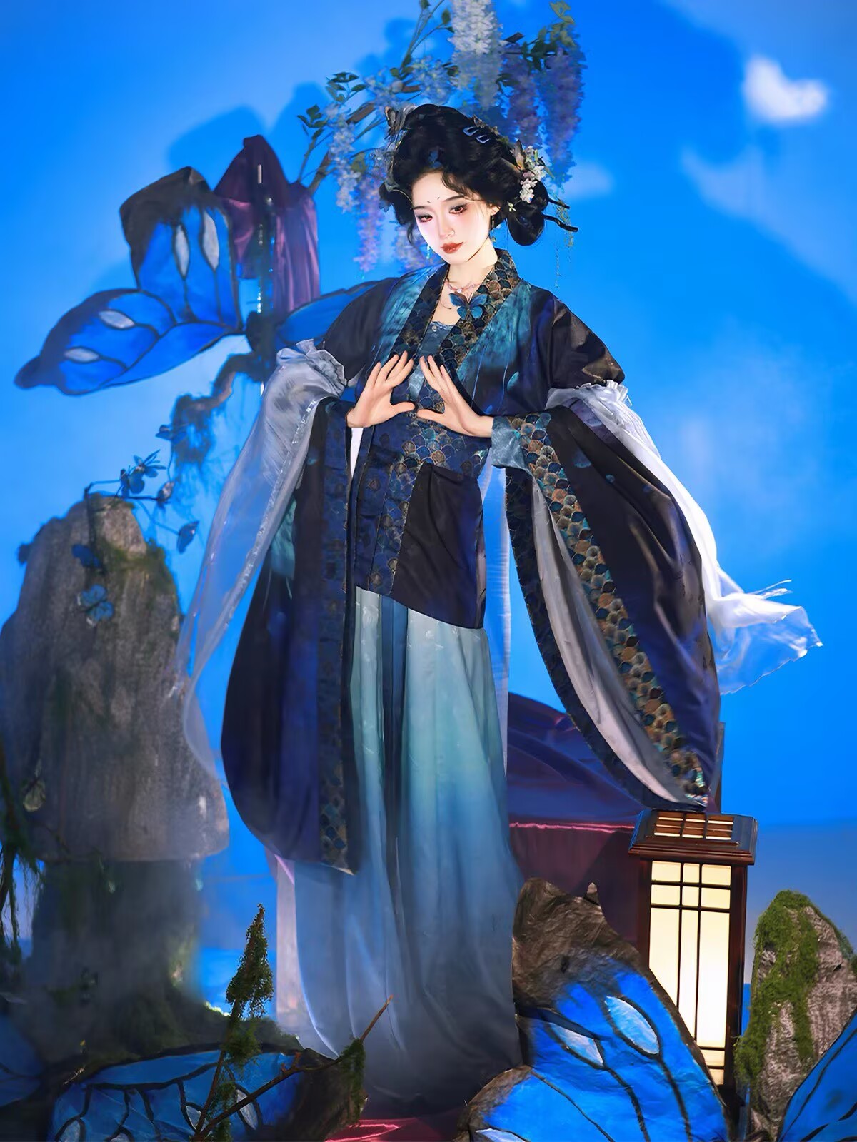 Embroidery Gradient - Women Song Dynasty Hanfu Blue Butterfly