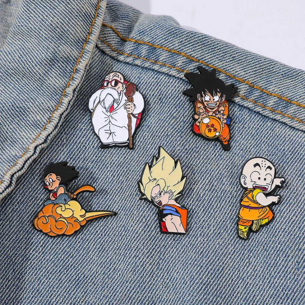 Embroidery Garment - 5 Pcs Classic Popular Anime Brooch
