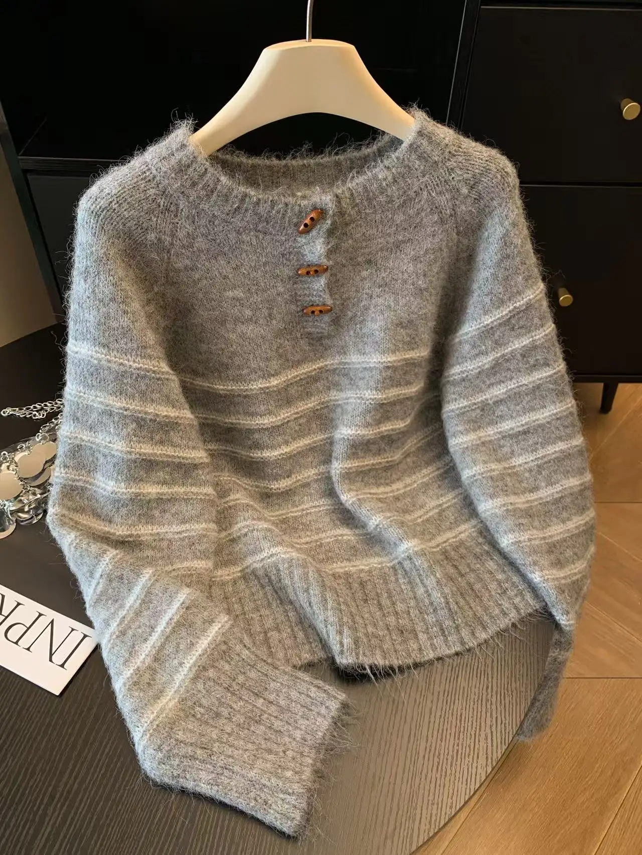Autumn Winter Women's Striped  - đánh giá và giá Embroidery Shirt