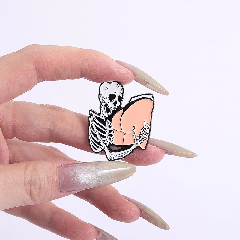 Funny Skeleton Butt Enamel Pin - đánh giá và giá Embroidery Illustration