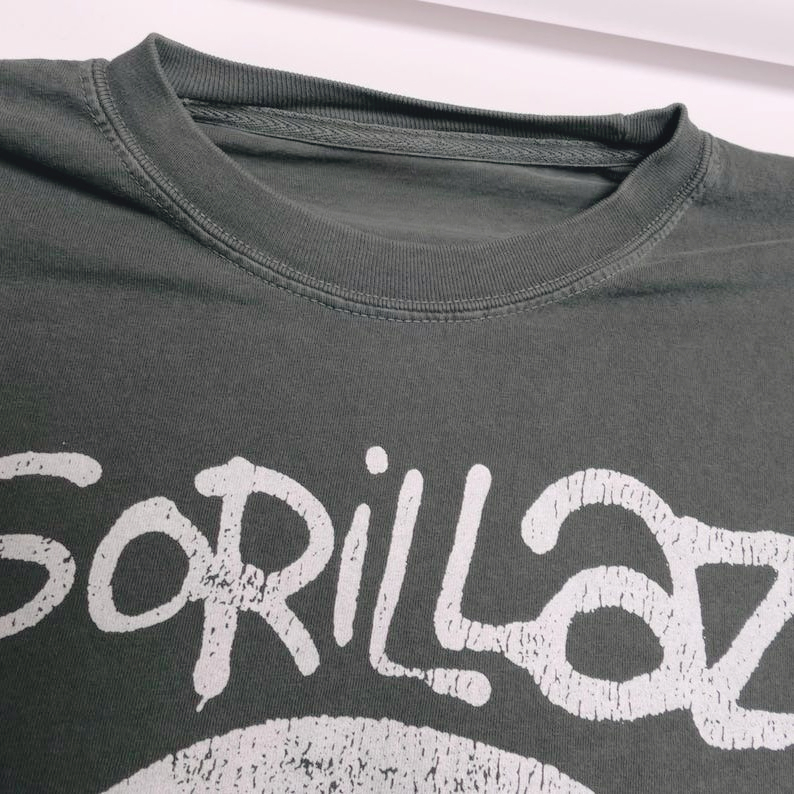 Gorillaz Band Print Short Slee - đánh giá và giá Embroidery Studio